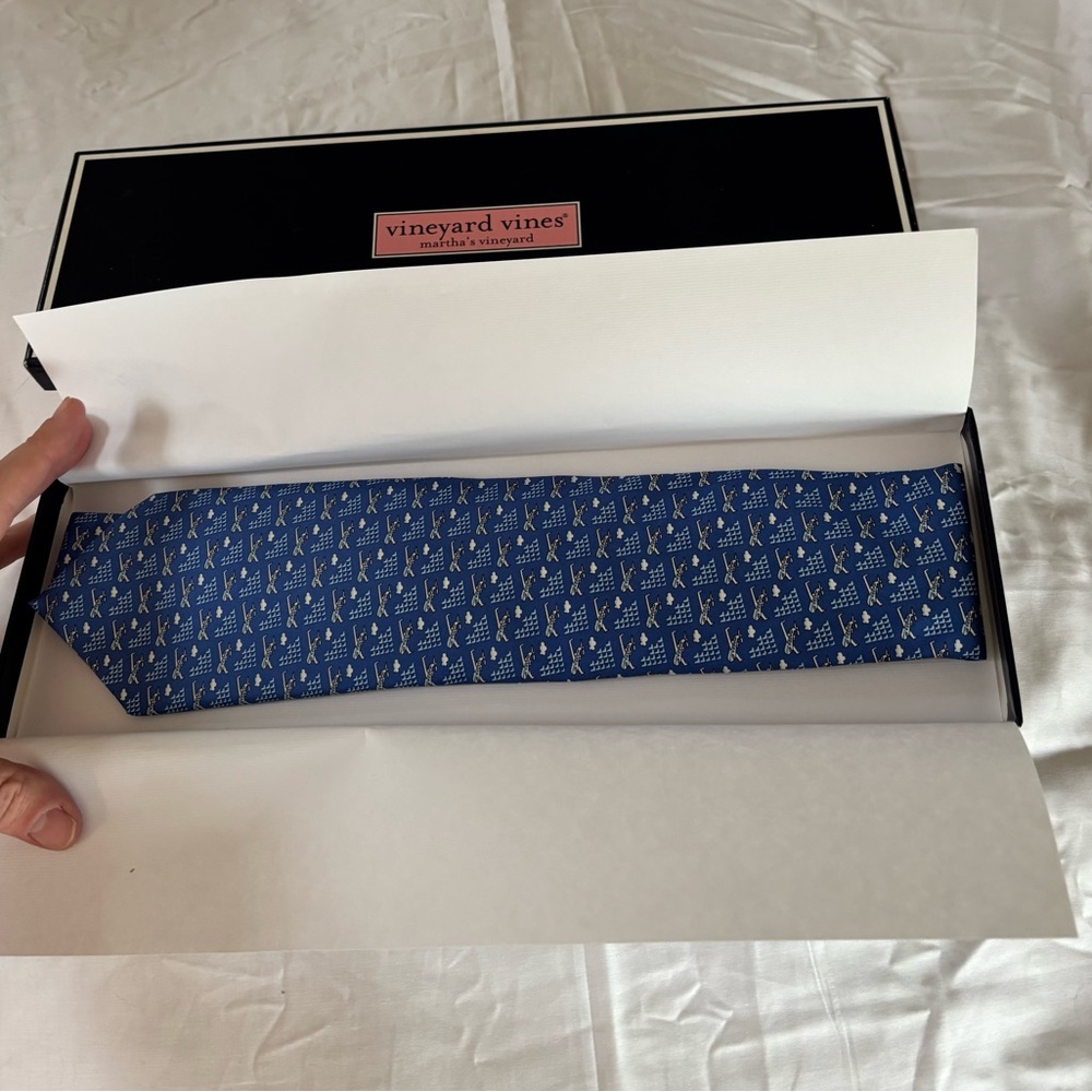 Vineyard Vines Blue Airplane tie with box and tag.